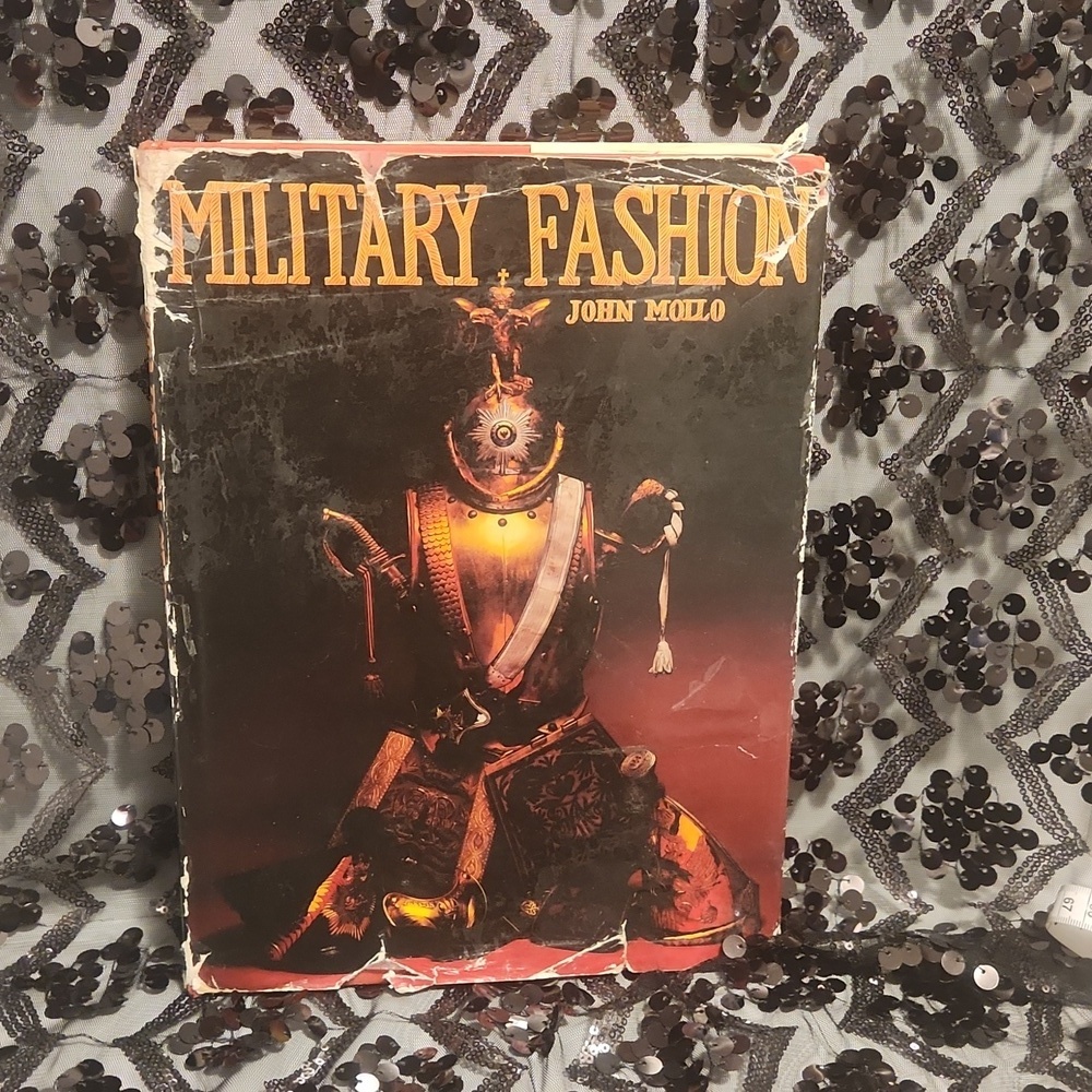 Military Fashion Comparative History Hardcover Barrie & Jenkins 1972 John Mollo
